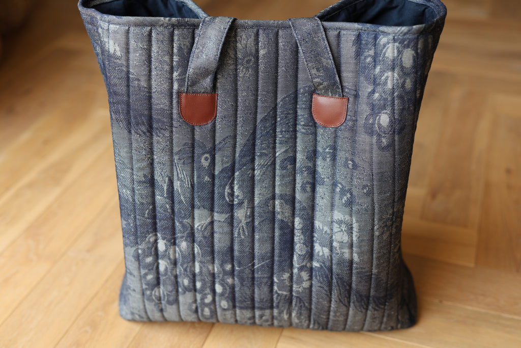 Sac cabas matelassé Le Titi Sac en denim imprimé bleu et cuir, création artisanale française, coté