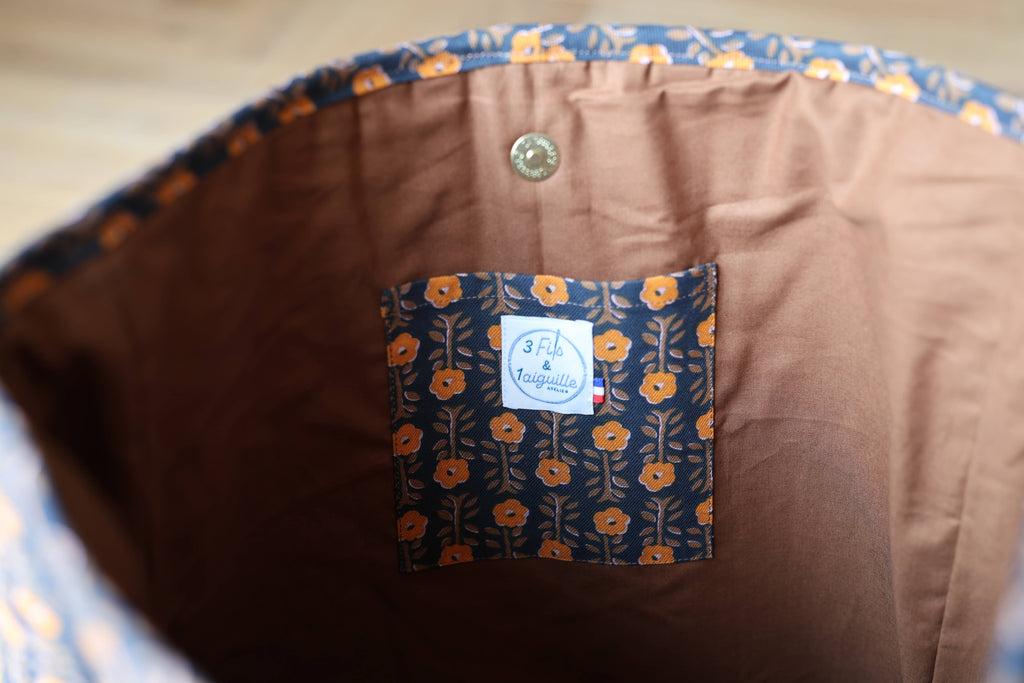 Sac cabas matelassé Le Titi Sac en coton motif indien et cuir, création artisanale, détail pochette