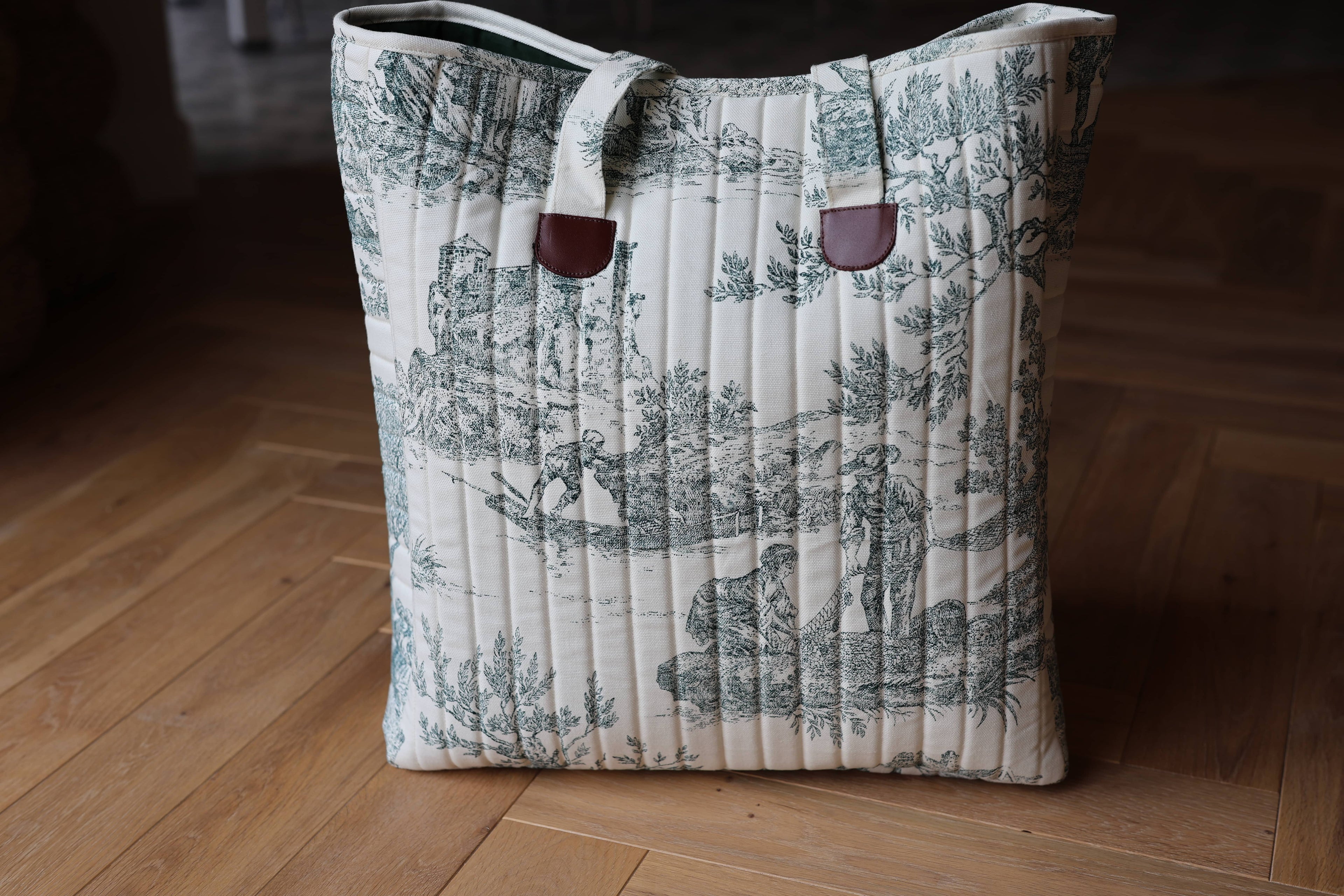 Sac cabas matelassé Le Titi Sac en toile de Jouy verte et cuir, coté