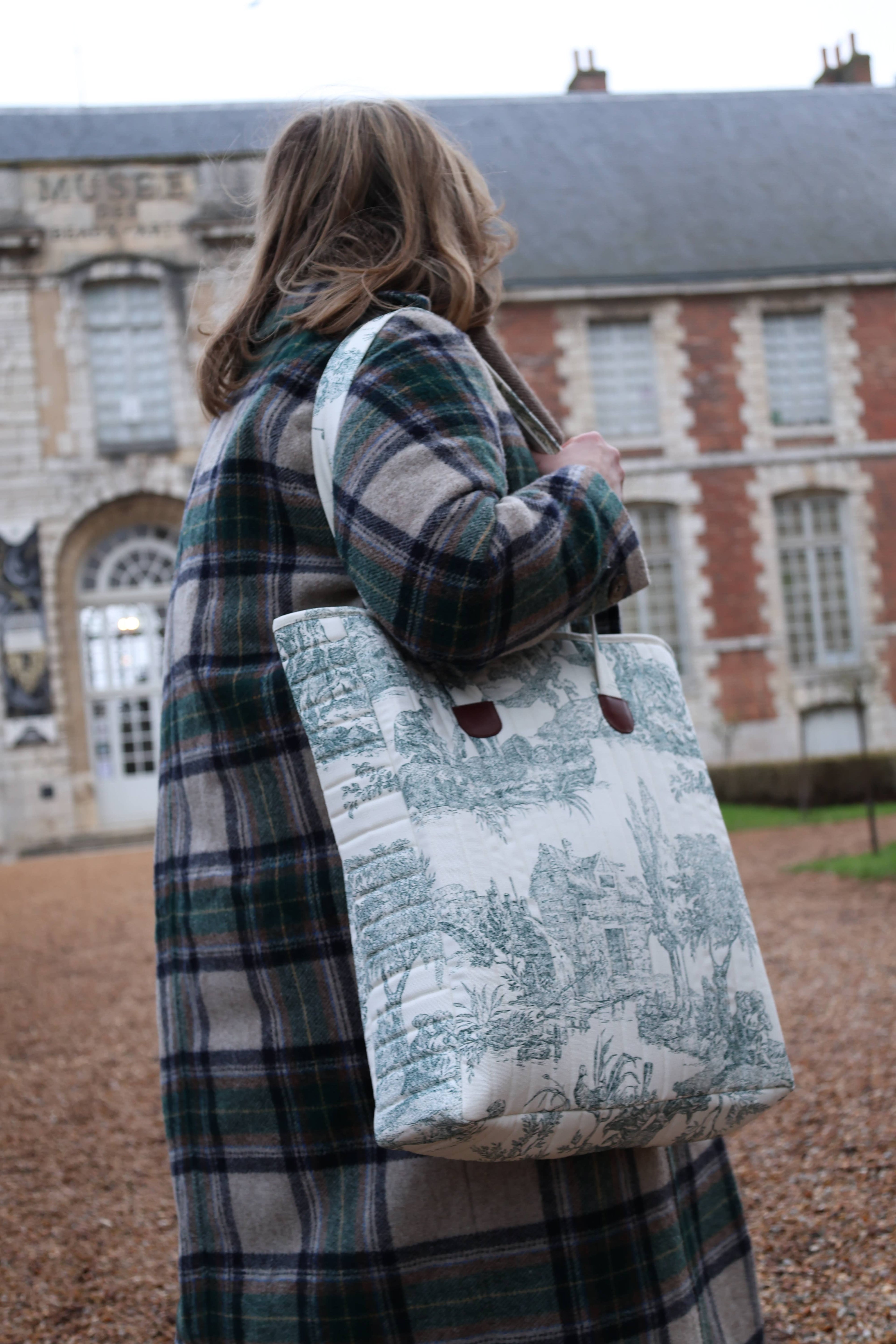 Sac cabas matelassé Le Titi Sac en toile de Jouy verte et cuir, Chartres